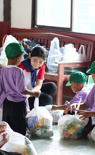 กิจกรรมเยี่ยมโรงเรียนน้อง